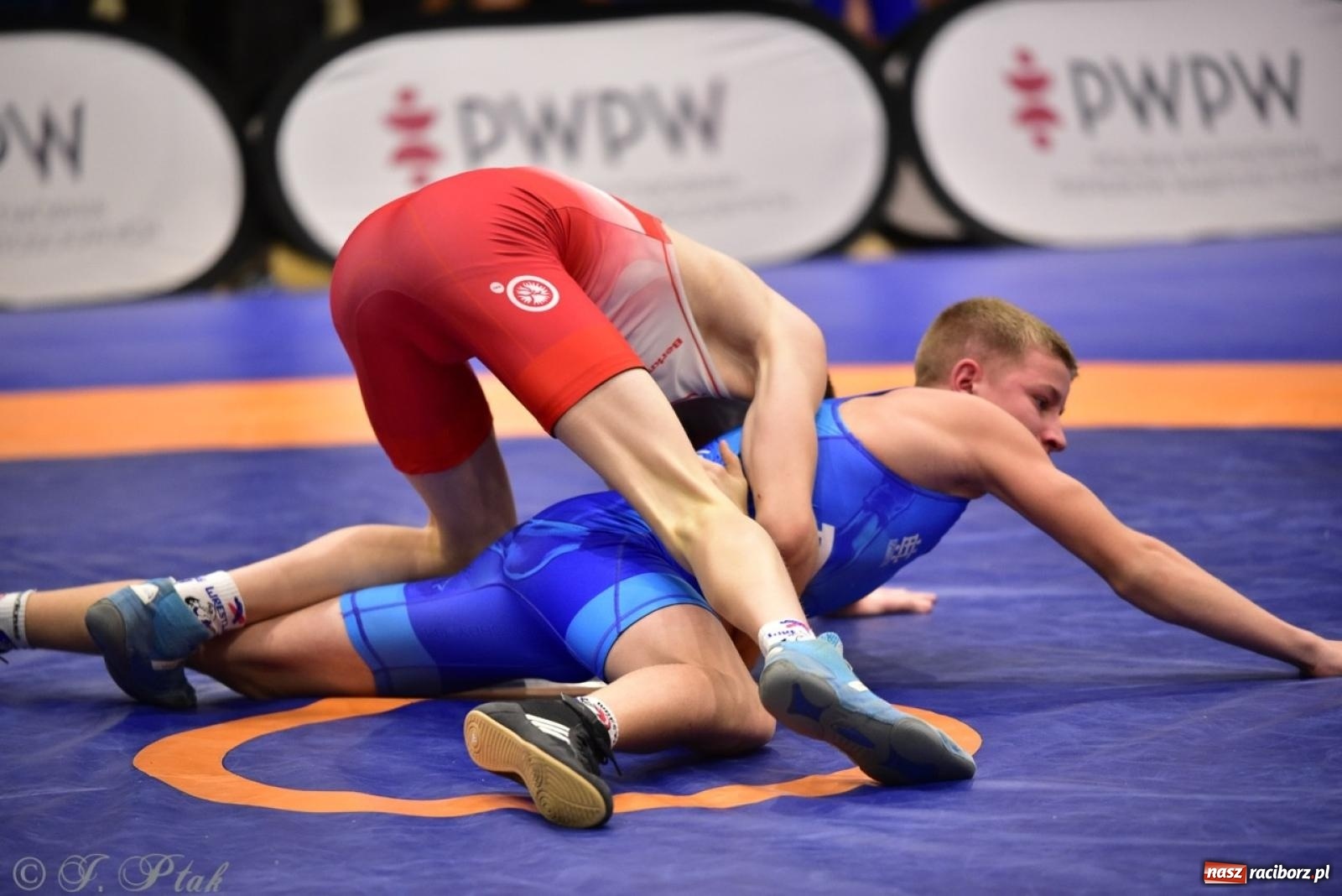 Zdjęcie w galerii na portalu naszraciborz.pl: XIV Mistrzostwa Polski Młodzików U14 w Raciborzu – sportowe emocje w Arenie OSiR wiadomości z regionu