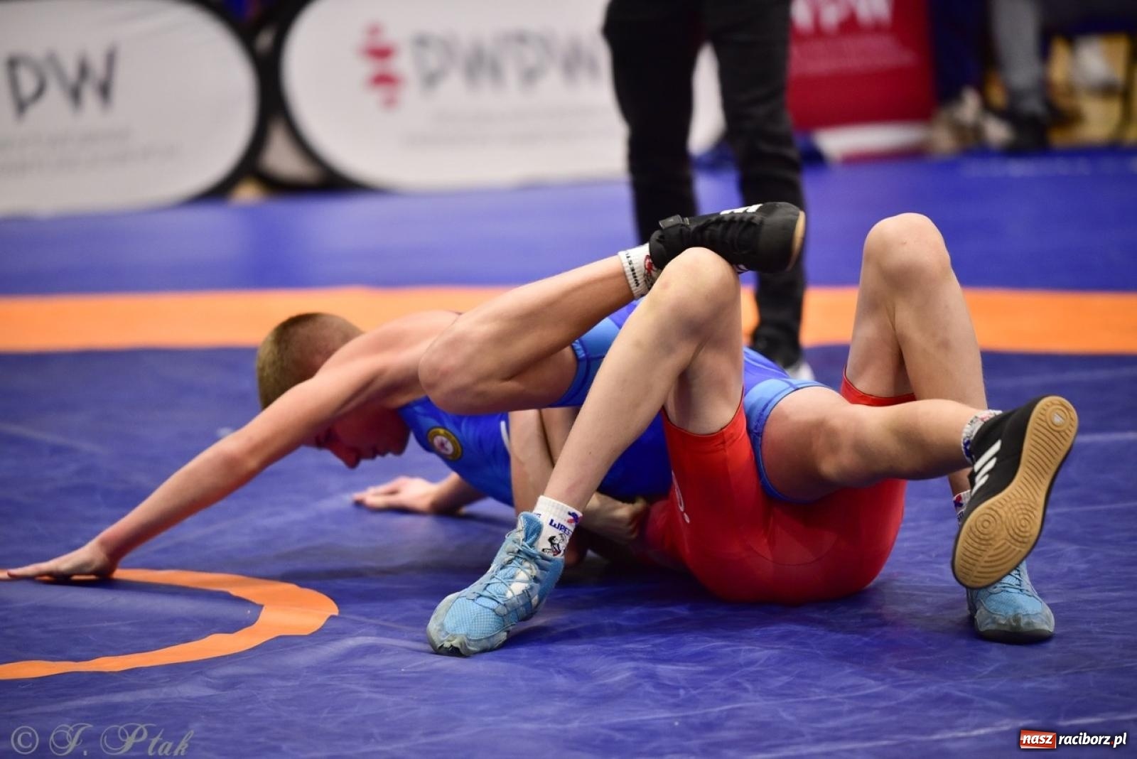 Zdjęcie w galerii na portalu naszraciborz.pl: XIV Mistrzostwa Polski Młodzików U14 w Raciborzu – sportowe emocje w Arenie OSiR wiadomości z regionu