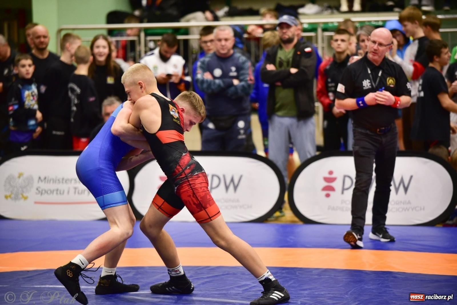 Zdjęcie w galerii na portalu naszraciborz.pl: XIV Mistrzostwa Polski Młodzików U14 w Raciborzu – sportowe emocje w Arenie OSiR wiadomości z regionu