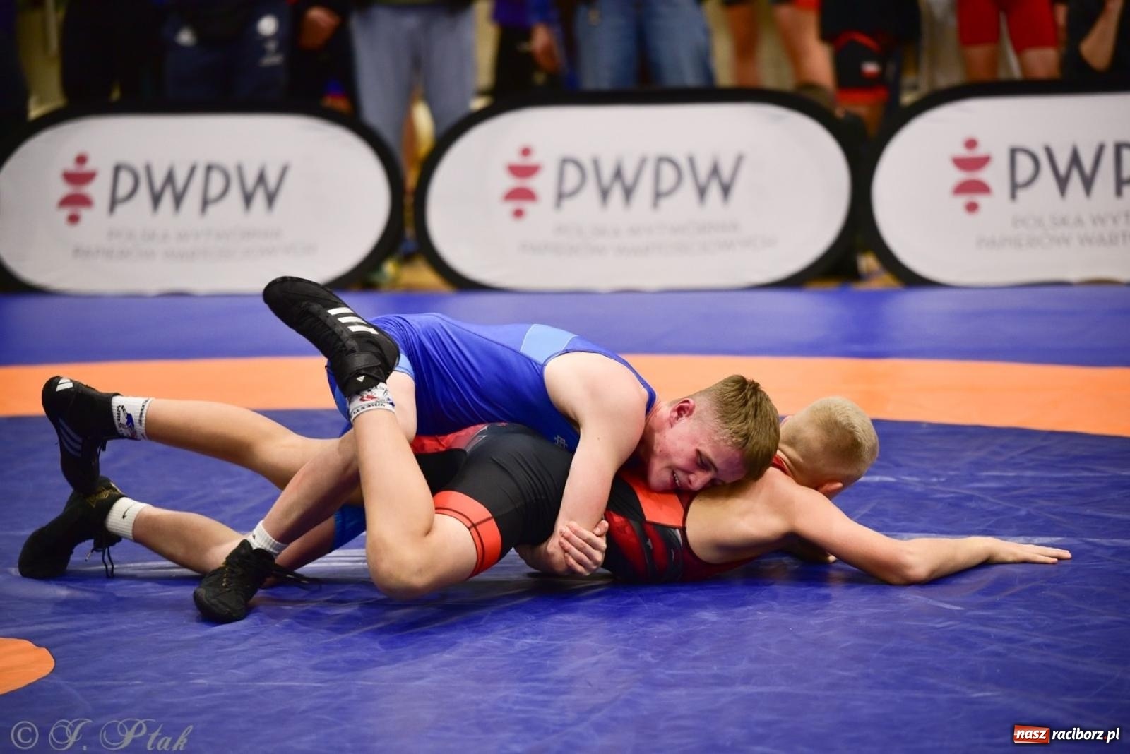 Zdjęcie w galerii na portalu naszraciborz.pl: XIV Mistrzostwa Polski Młodzików U14 w Raciborzu – sportowe emocje w Arenie OSiR wiadomości z regionu