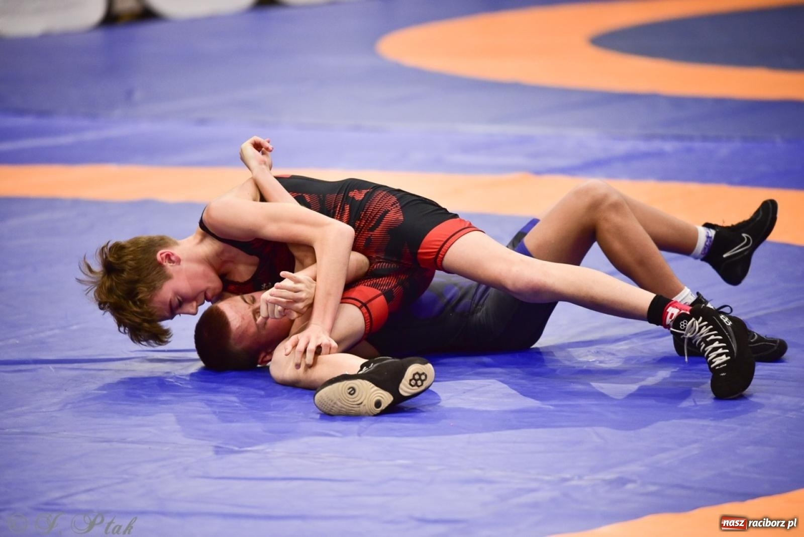 Zdjęcie w galerii na portalu naszraciborz.pl: XIV Mistrzostwa Polski Młodzików U14 w Raciborzu – sportowe emocje w Arenie OSiR wiadomości z regionu