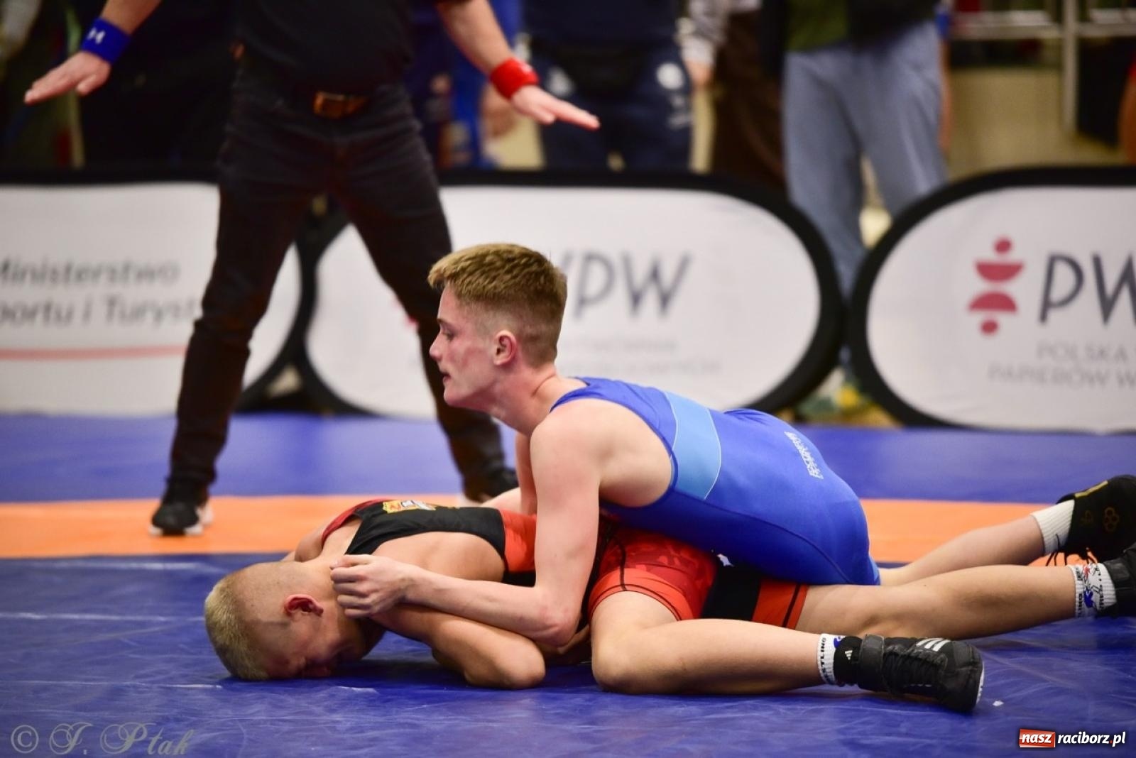 Zdjęcie w galerii na portalu naszraciborz.pl: XIV Mistrzostwa Polski Młodzików U14 w Raciborzu – sportowe emocje w Arenie OSiR wiadomości z regionu