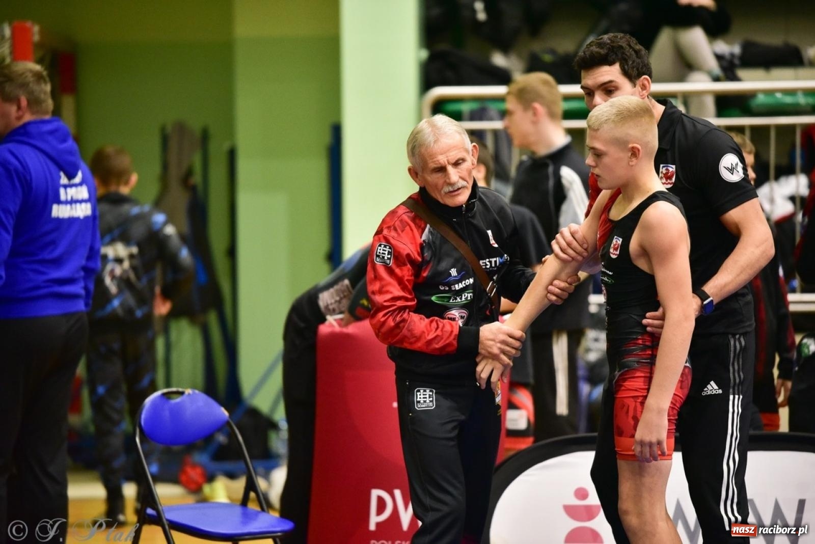 Zdjęcie w galerii na portalu naszraciborz.pl: XIV Mistrzostwa Polski Młodzików U14 w Raciborzu – sportowe emocje w Arenie OSiR wiadomości z regionu