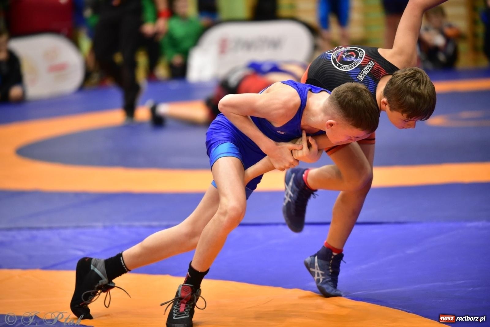 Zdjęcie w galerii na portalu naszraciborz.pl: XIV Mistrzostwa Polski Młodzików U14 w Raciborzu – sportowe emocje w Arenie OSiR wiadomości z regionu