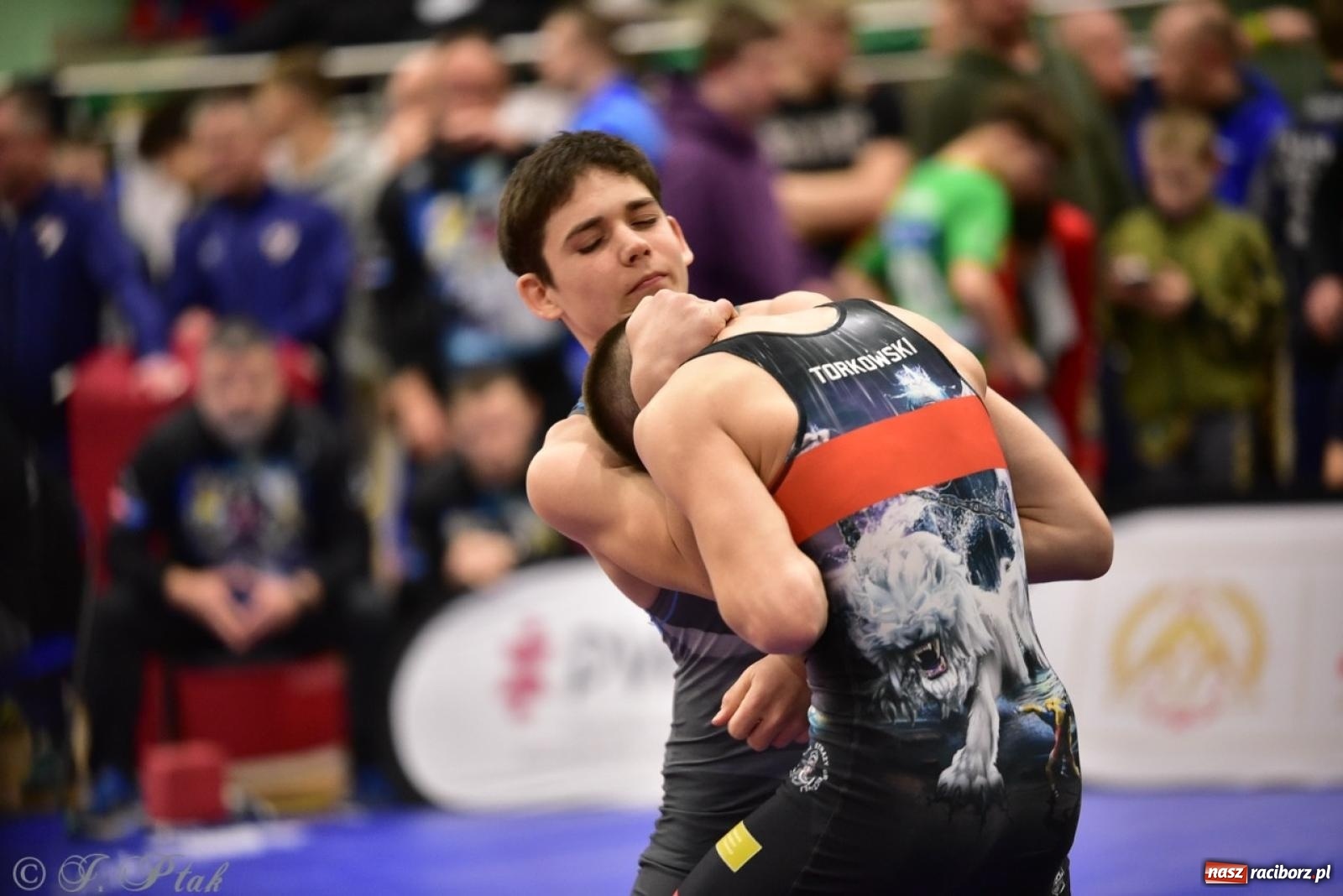 Zdjęcie w galerii na portalu naszraciborz.pl: XIV Mistrzostwa Polski Młodzików U14 w Raciborzu – sportowe emocje w Arenie OSiR wiadomości z regionu