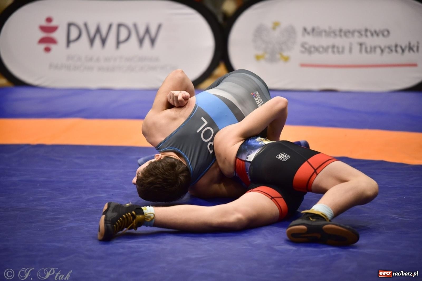 Zdjęcie w galerii na portalu naszraciborz.pl: XIV Mistrzostwa Polski Młodzików U14 w Raciborzu – sportowe emocje w Arenie OSiR wiadomości z regionu