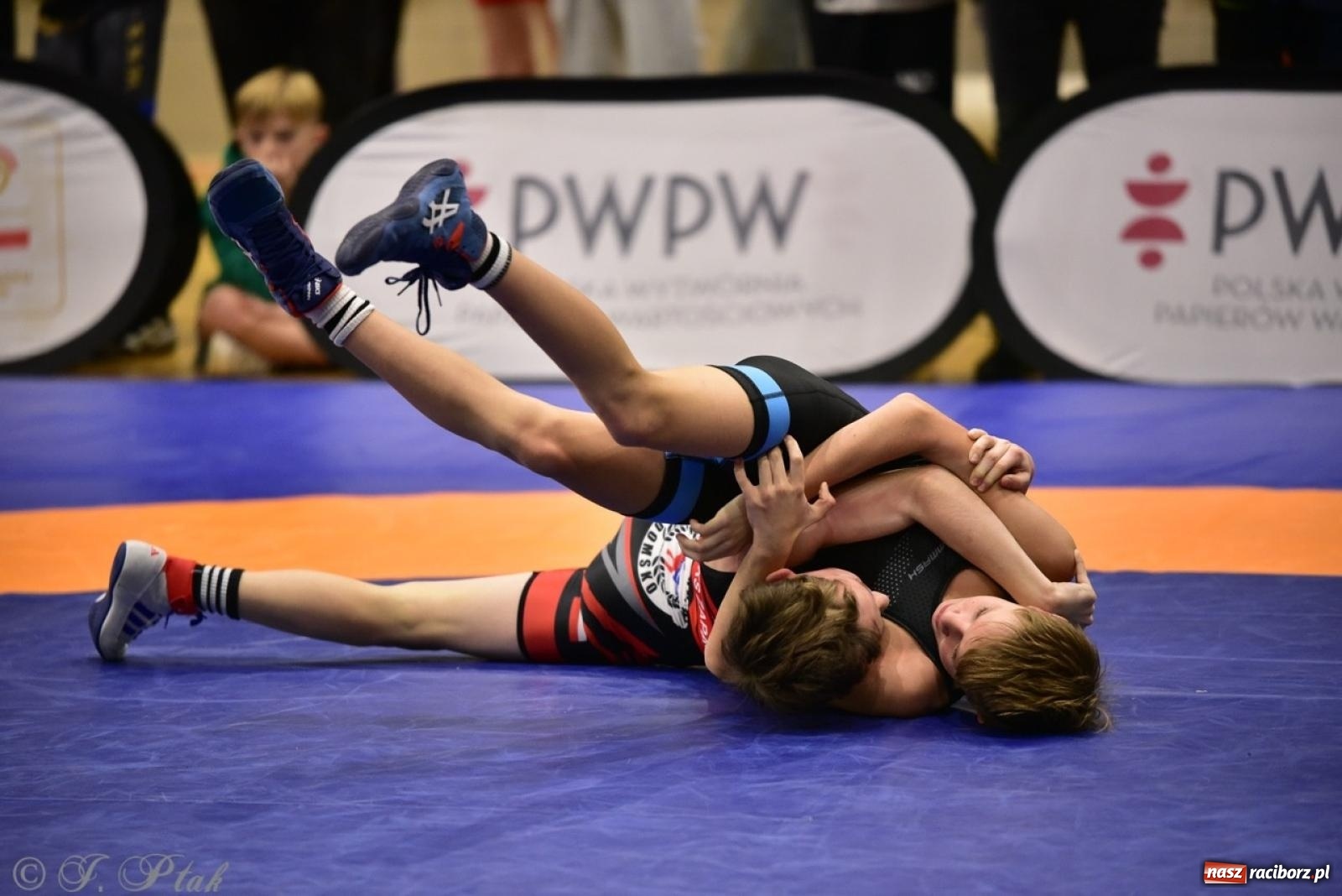 Zdjęcie w galerii na portalu naszraciborz.pl: XIV Mistrzostwa Polski Młodzików U14 w Raciborzu – sportowe emocje w Arenie OSiR wiadomości z regionu