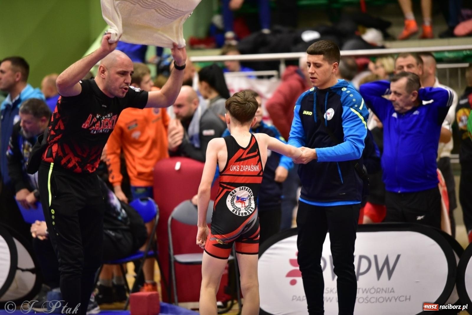 Zdjęcie w galerii na portalu naszraciborz.pl: XIV Mistrzostwa Polski Młodzików U14 w Raciborzu – sportowe emocje w Arenie OSiR wiadomości z regionu