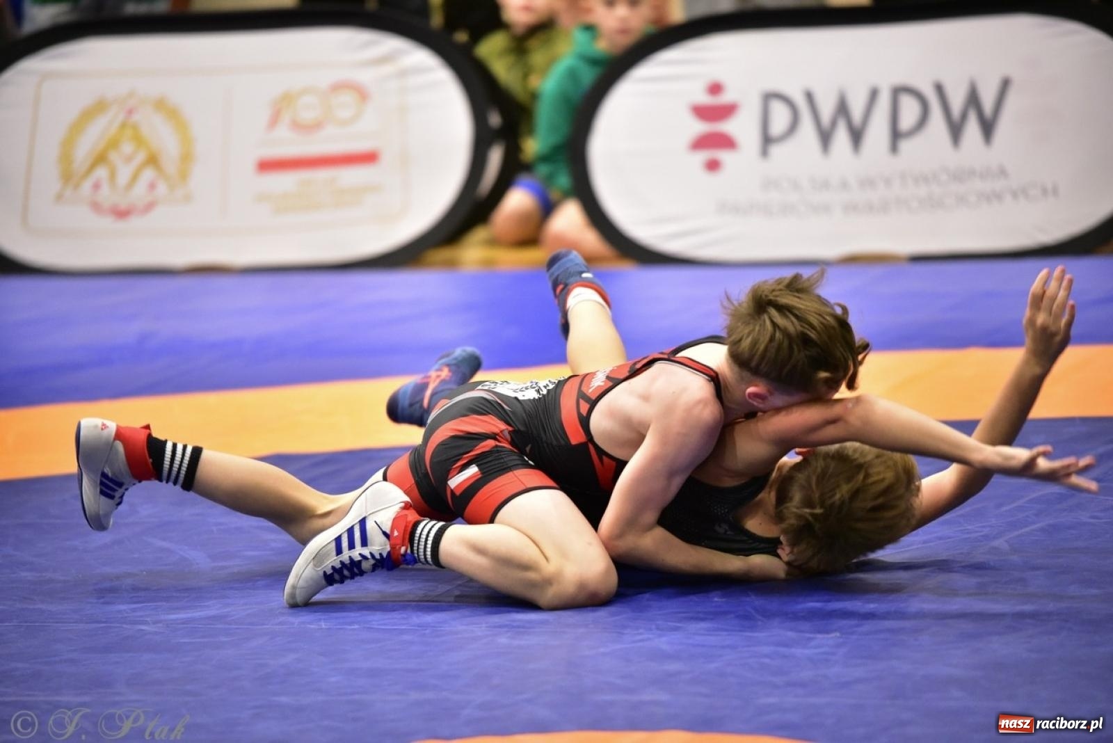 Zdjęcie w galerii na portalu naszraciborz.pl: XIV Mistrzostwa Polski Młodzików U14 w Raciborzu – sportowe emocje w Arenie OSiR wiadomości z regionu