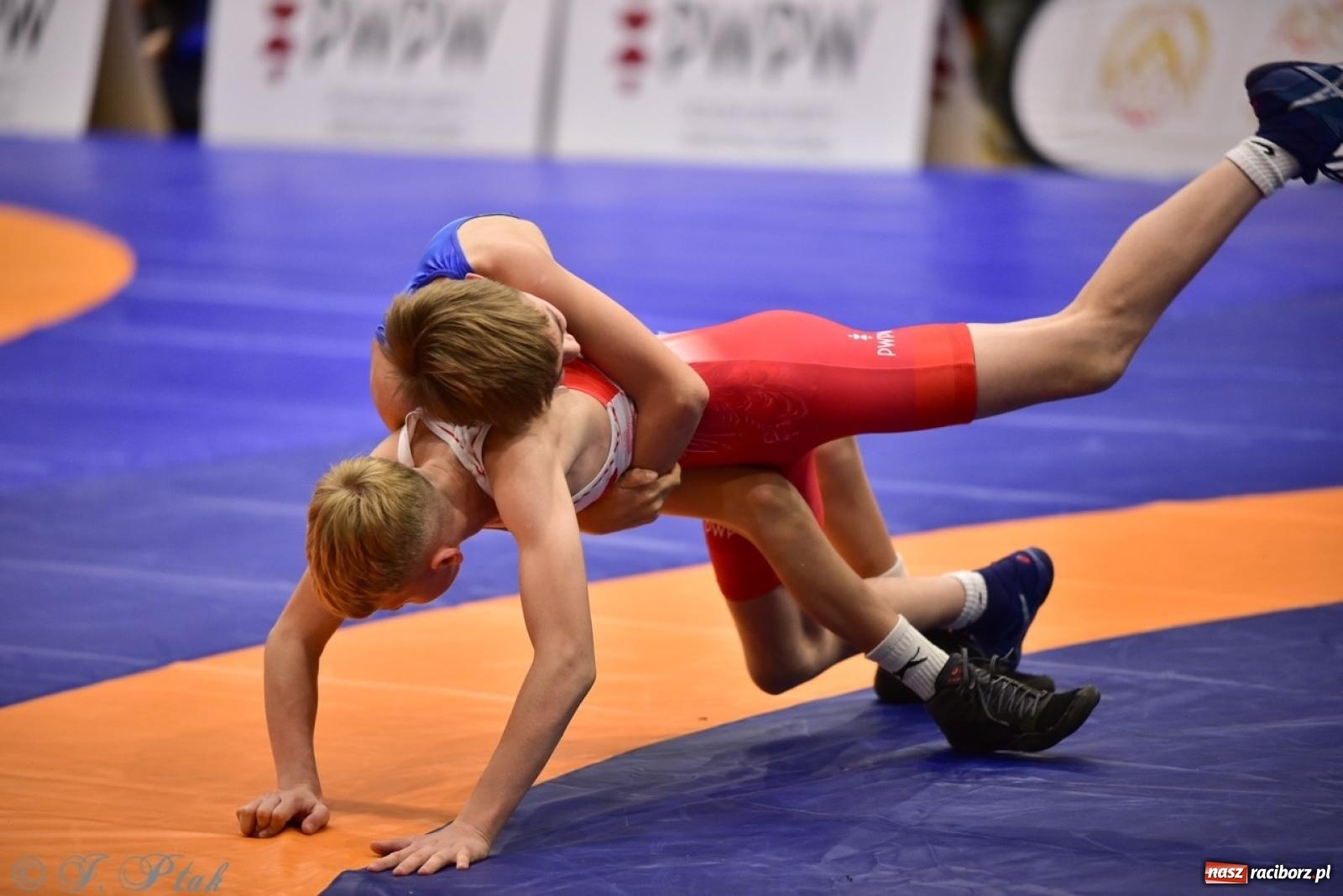 Zdjęcie w galerii na portalu naszraciborz.pl: XIV Mistrzostwa Polski Młodzików U14 w Raciborzu – sportowe emocje w Arenie OSiR wiadomości z regionu