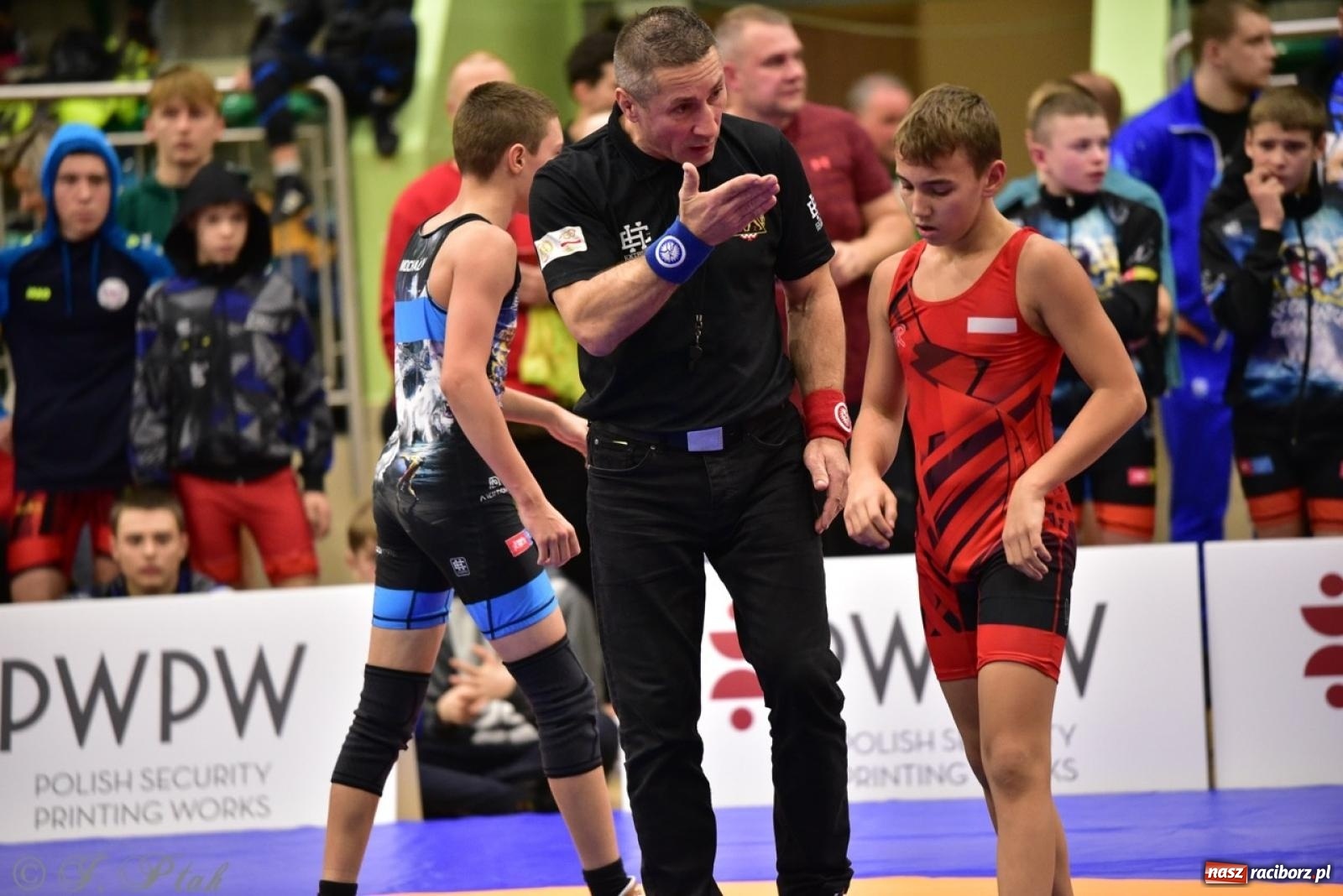 Zdjęcie w galerii na portalu naszraciborz.pl: XIV Mistrzostwa Polski Młodzików U14 w Raciborzu – sportowe emocje w Arenie OSiR wiadomości z regionu