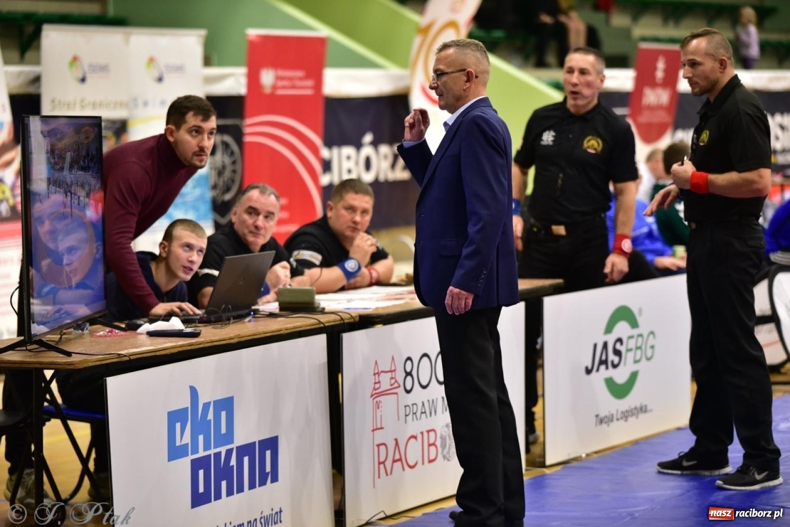 Zdjęcie w galerii na portalu naszraciborz.pl: XIV Mistrzostwa Polski Młodzików U14 w Raciborzu – sportowe emocje w Arenie OSiR wiadomości z regionu