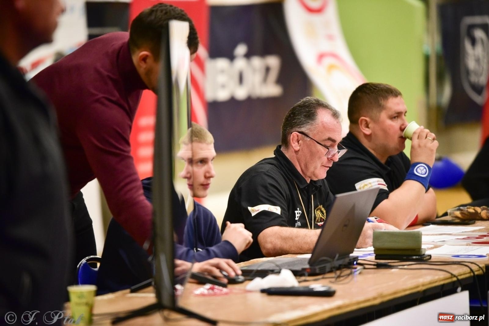 Zdjęcie w galerii na portalu naszraciborz.pl: XIV Mistrzostwa Polski Młodzików U14 w Raciborzu – sportowe emocje w Arenie OSiR wiadomości z regionu