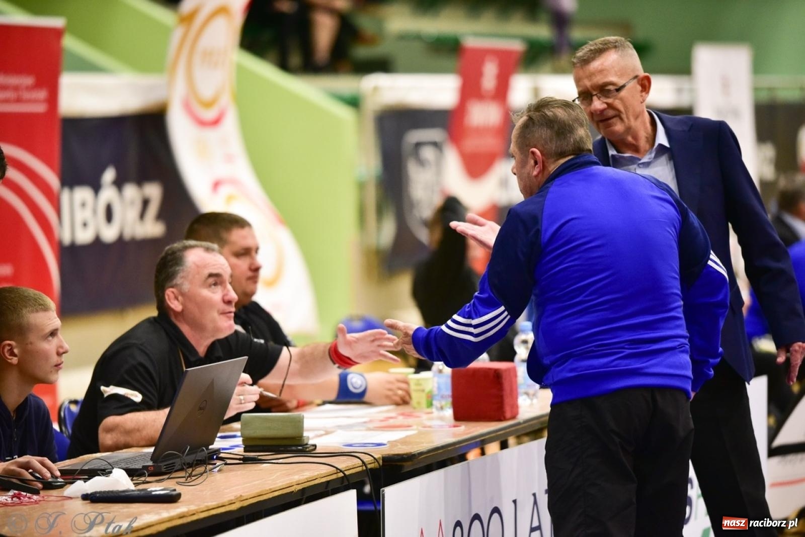 Zdjęcie w galerii na portalu naszraciborz.pl: XIV Mistrzostwa Polski Młodzików U14 w Raciborzu – sportowe emocje w Arenie OSiR wiadomości z regionu