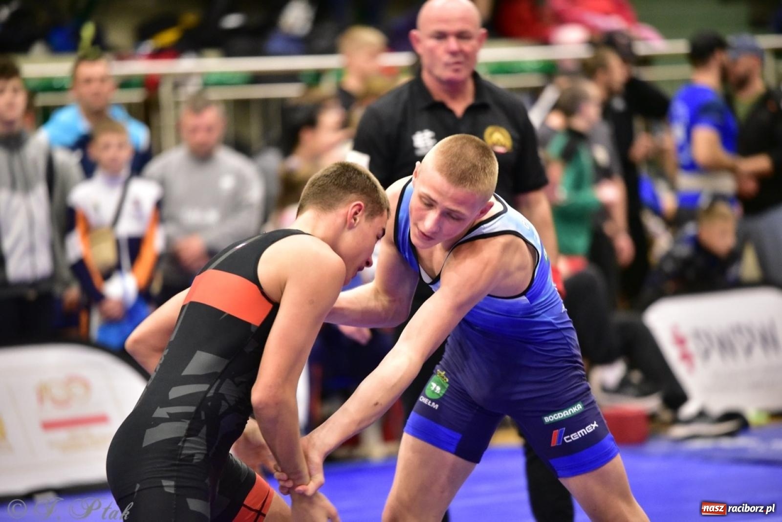 Zdjęcie w galerii na portalu naszraciborz.pl: XIV Mistrzostwa Polski Młodzików U14 w Raciborzu – sportowe emocje w Arenie OSiR wiadomości z regionu