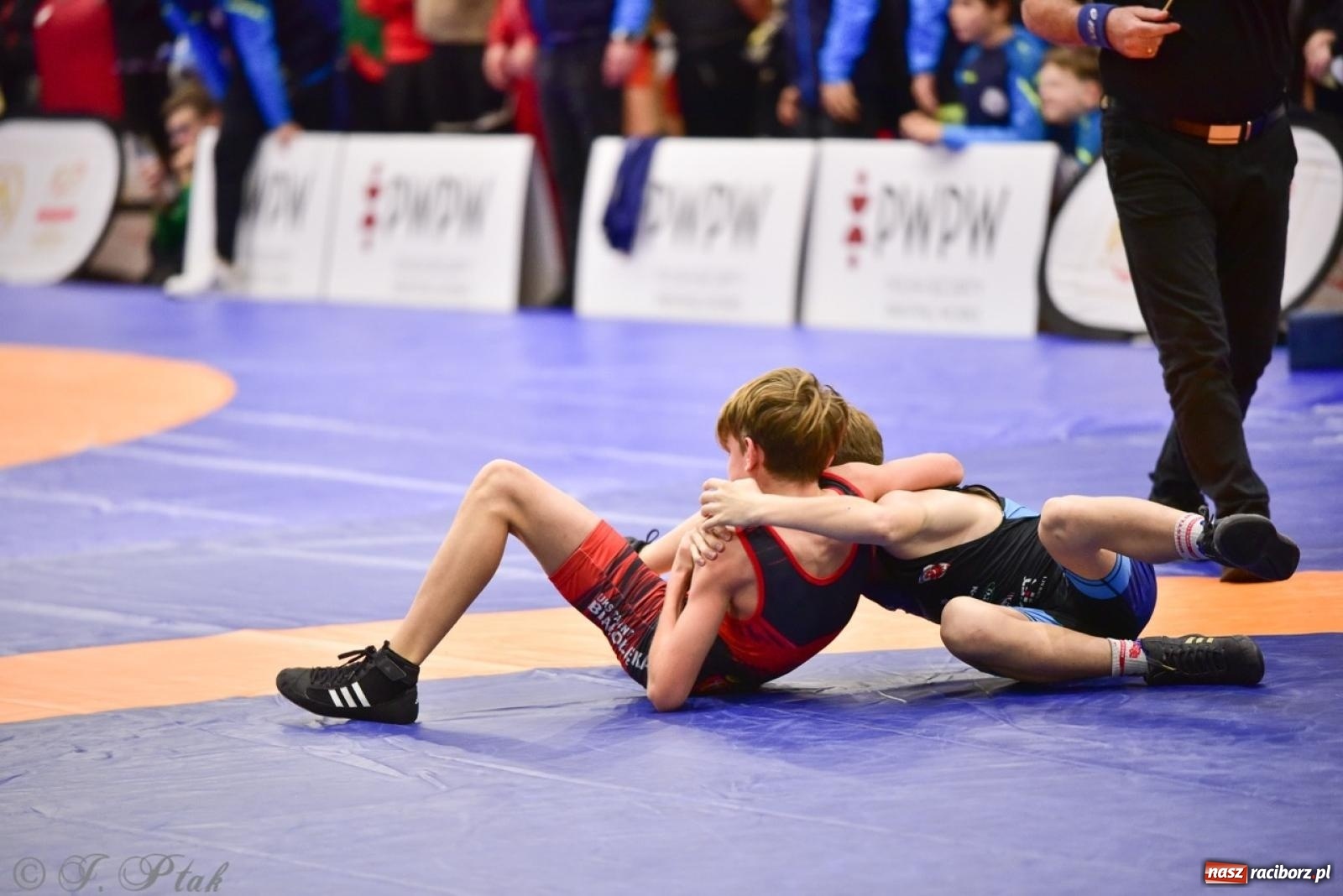 Zdjęcie w galerii na portalu naszraciborz.pl: XIV Mistrzostwa Polski Młodzików U14 w Raciborzu – sportowe emocje w Arenie OSiR wiadomości z regionu