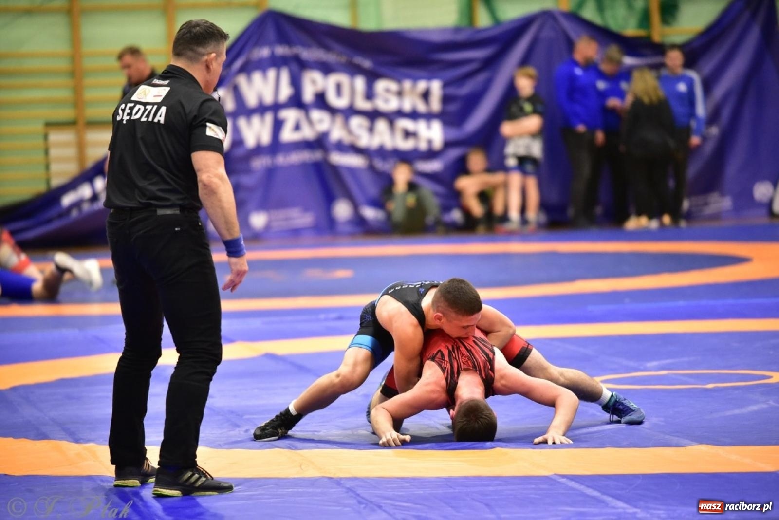 Zdjęcie w galerii na portalu naszraciborz.pl: XIV Mistrzostwa Polski Młodzików U14 w Raciborzu – sportowe emocje w Arenie OSiR wiadomości z regionu