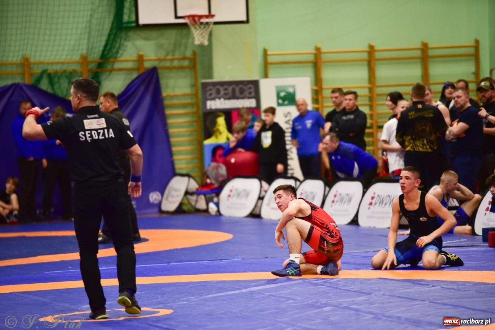 Zdjęcie w galerii na portalu naszraciborz.pl: XIV Mistrzostwa Polski Młodzików U14 w Raciborzu – sportowe emocje w Arenie OSiR wiadomości z regionu