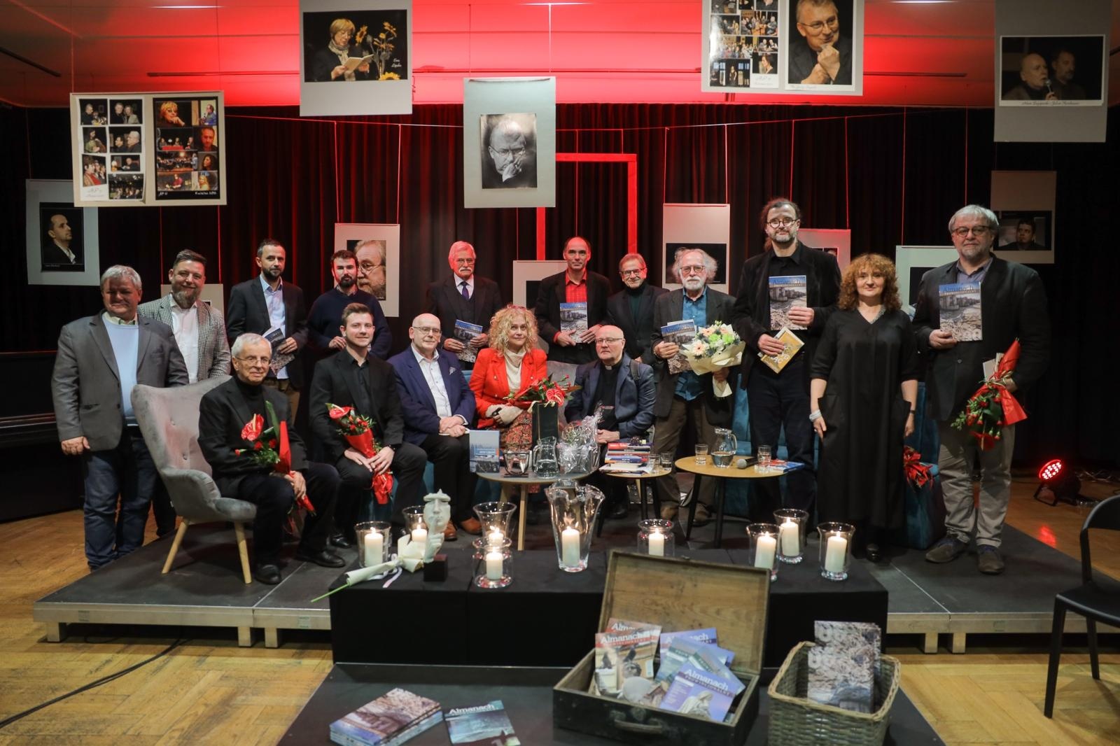 Zdjęcie w galerii na portalu naszraciborz.pl: Wyjątkowi goście na jubileusz Almanachu Prowincjonalnego wiadomości z regionu