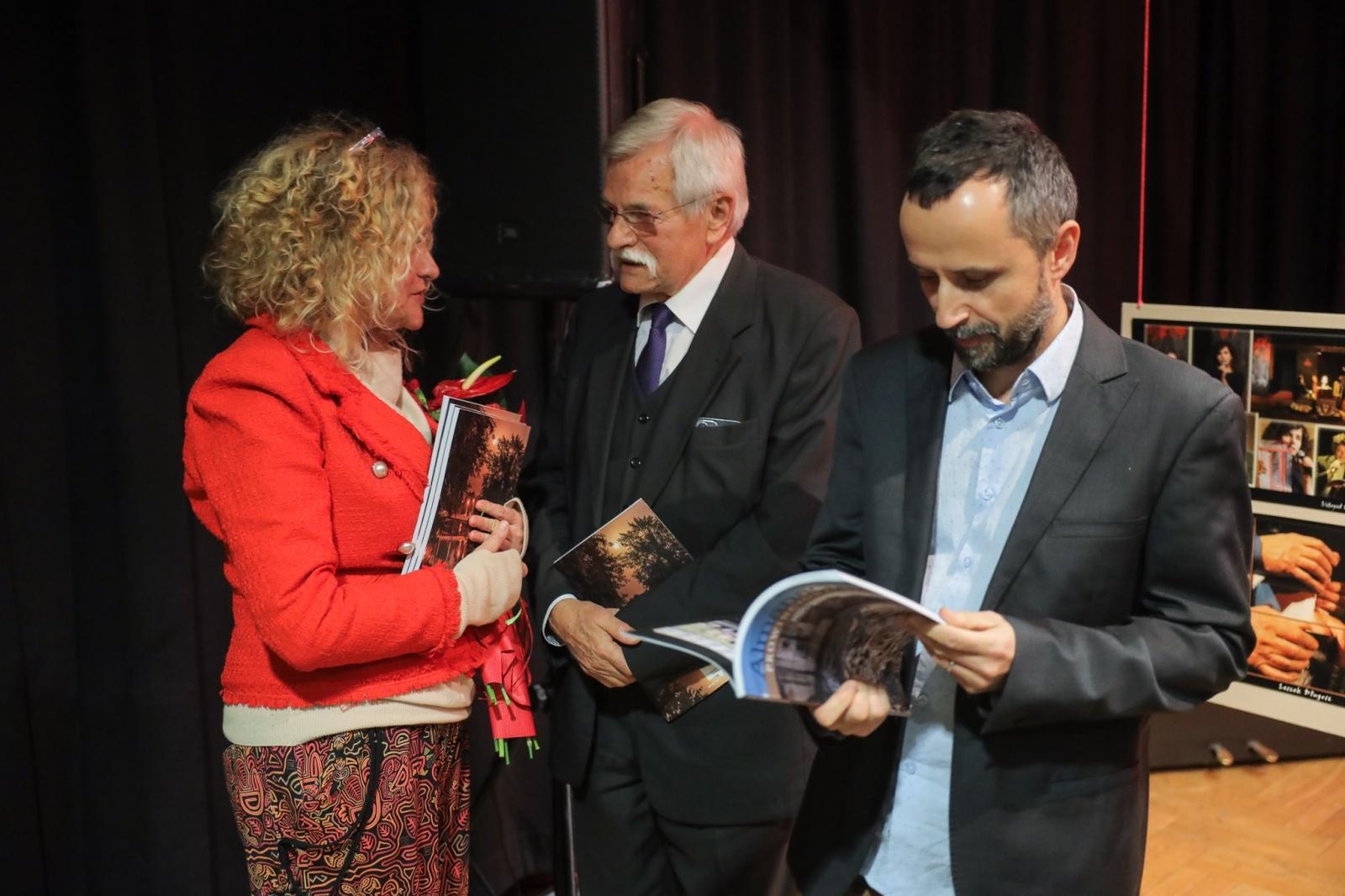 Zdjęcie w galerii na portalu naszraciborz.pl: Wyjątkowi goście na jubileusz Almanachu Prowincjonalnego wiadomości z regionu