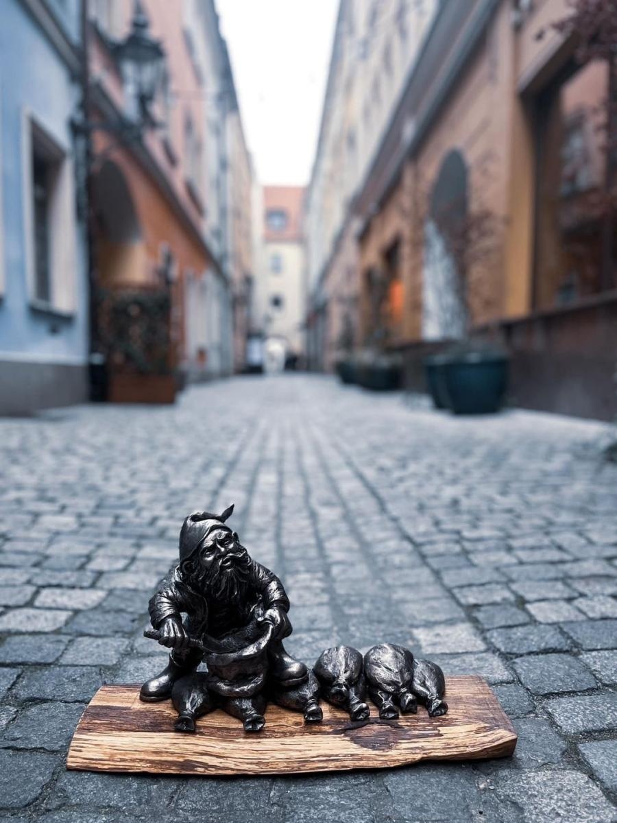 Zdjęcie w galerii na portalu naszraciborz.pl: Nowy wrocławski krasnal nawiązuje do Raciborza. To Raciworek wiadomości z regionu