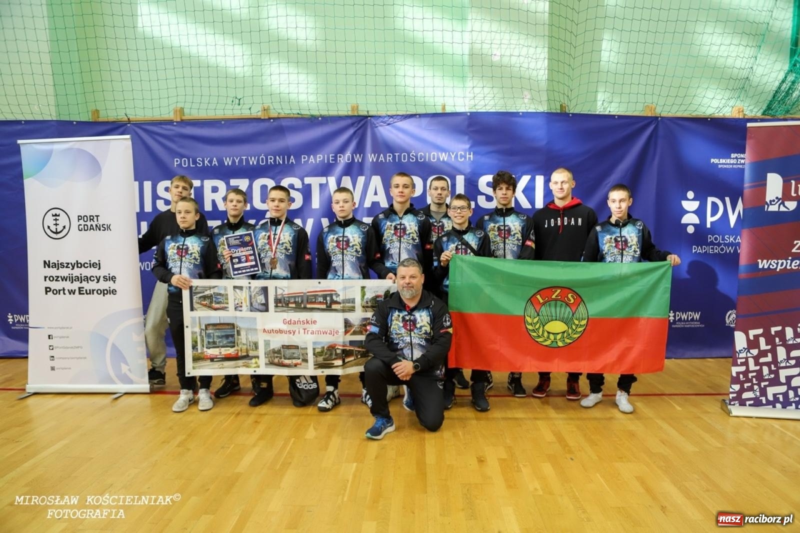 Zdjęcie w galerii na portalu naszraciborz.pl: Z dwoma medalami unici kończą mistrzostwa Polski U-14 wiadomości z regionu