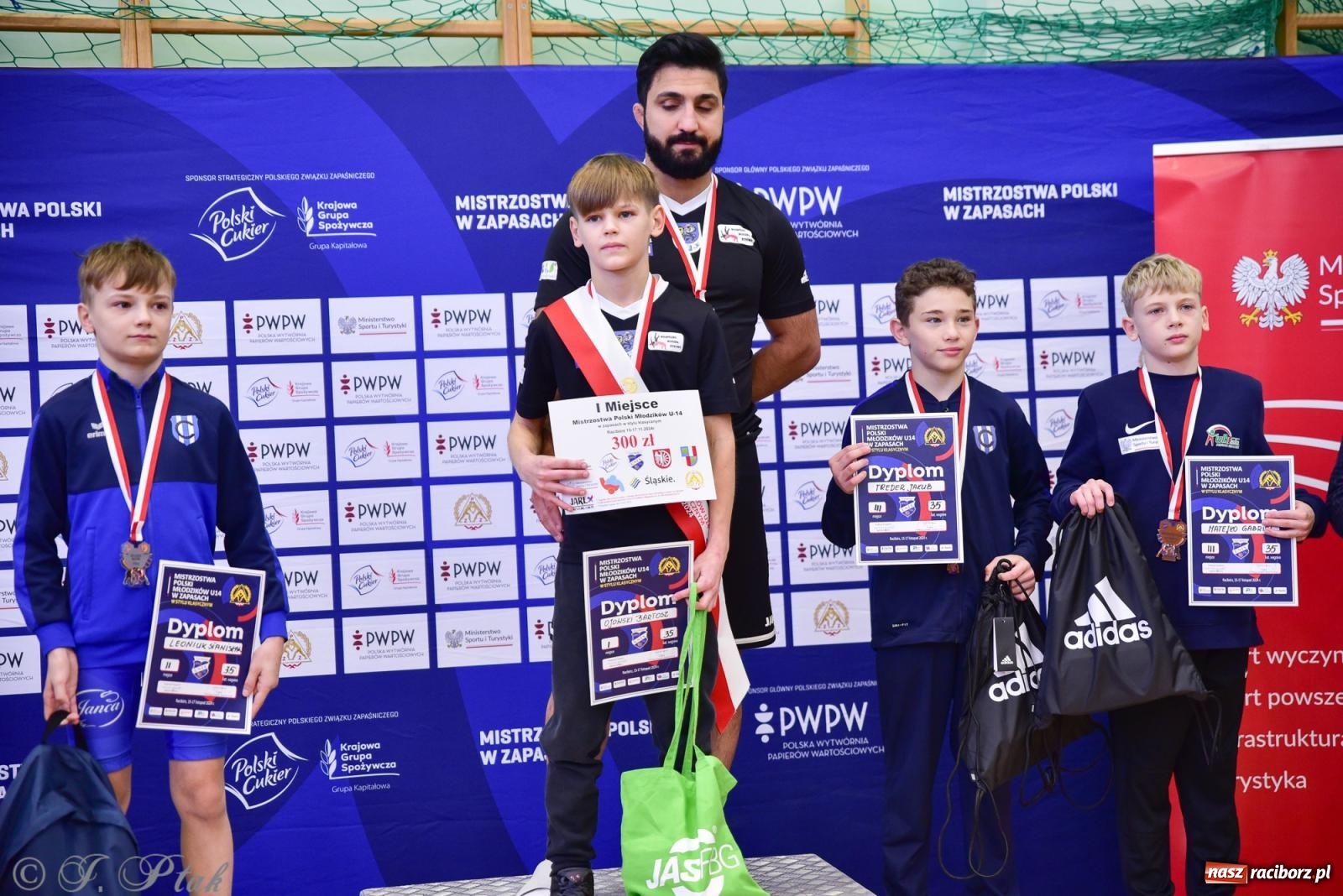 Zdjęcie w galerii na portalu naszraciborz.pl: Z dwoma medalami unici kończą mistrzostwa Polski U-14 wiadomości z regionu