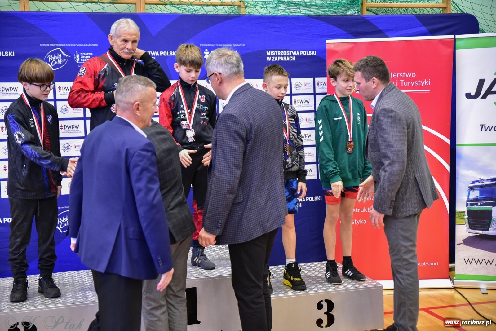 Zdjęcie w galerii na portalu naszraciborz.pl: Z dwoma medalami unici kończą mistrzostwa Polski U-14 wiadomości z regionu