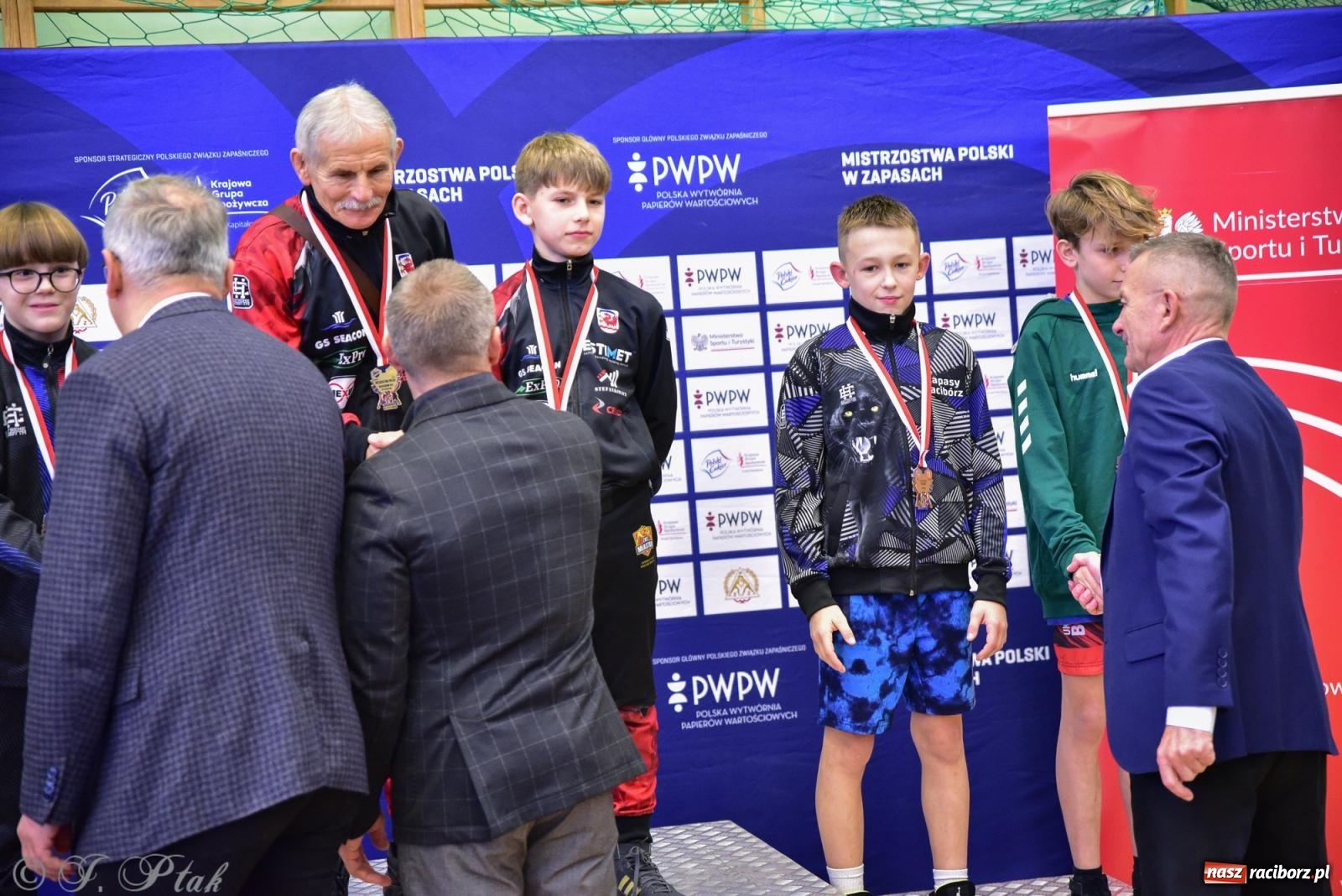 Zdjęcie w galerii na portalu naszraciborz.pl: Z dwoma medalami unici kończą mistrzostwa Polski U-14 wiadomości z regionu