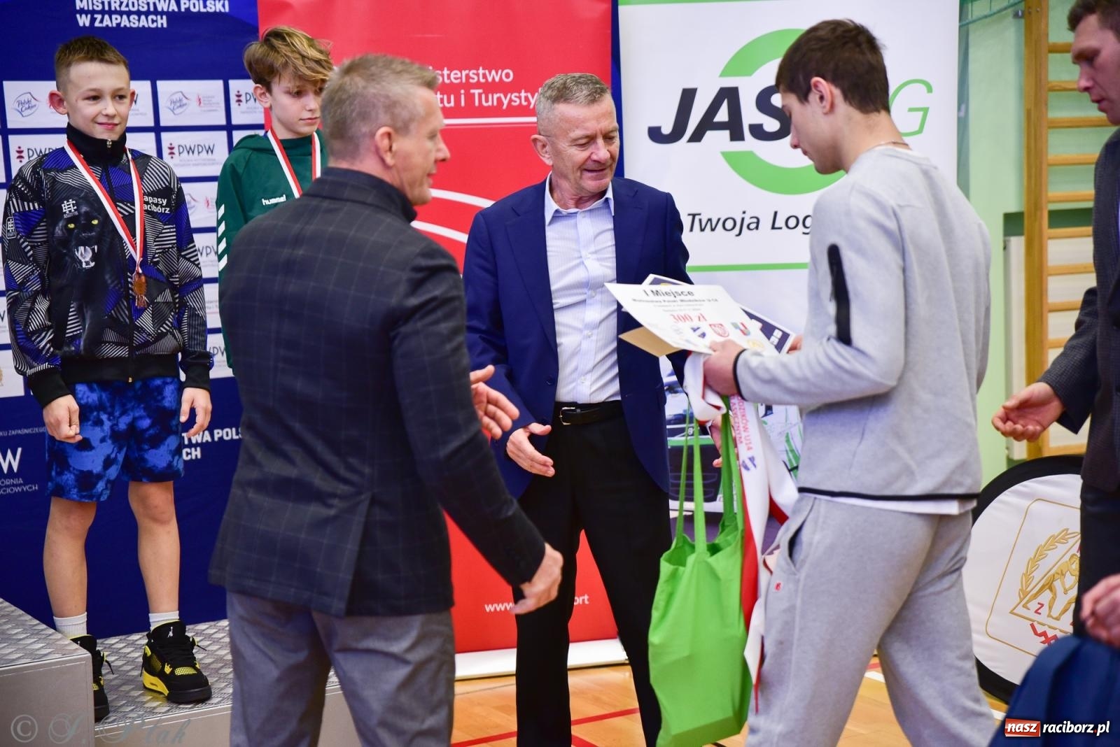 Zdjęcie w galerii na portalu naszraciborz.pl: Z dwoma medalami unici kończą mistrzostwa Polski U-14 wiadomości z regionu