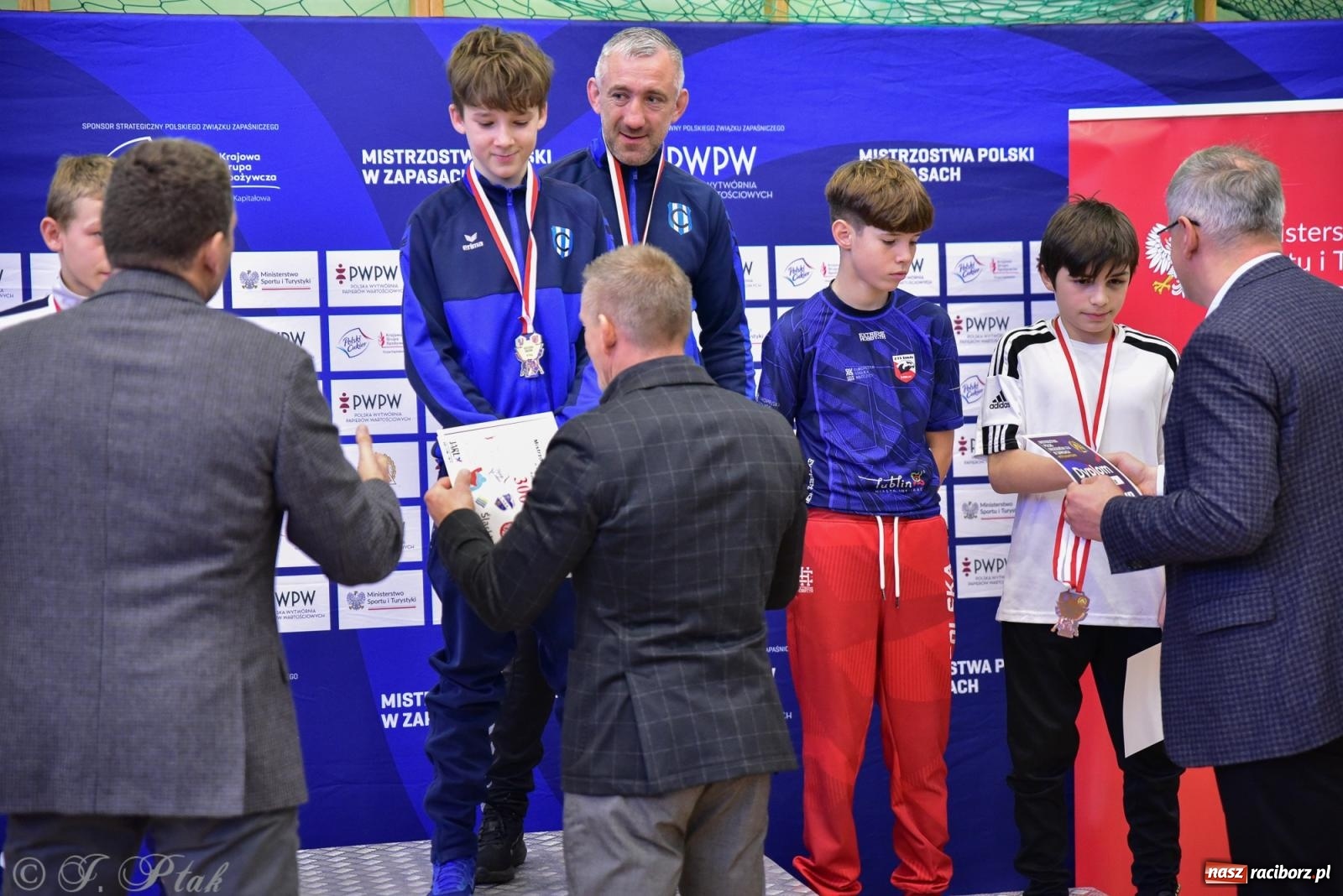 Zdjęcie w galerii na portalu naszraciborz.pl: Z dwoma medalami unici kończą mistrzostwa Polski U-14 wiadomości z regionu