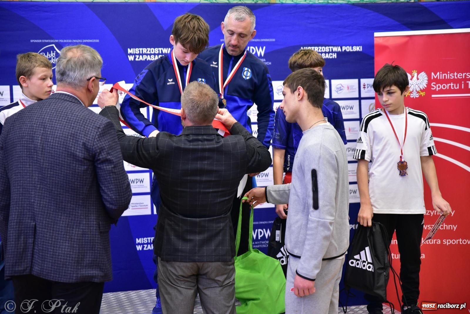 Zdjęcie w galerii na portalu naszraciborz.pl: Z dwoma medalami unici kończą mistrzostwa Polski U-14 wiadomości z regionu