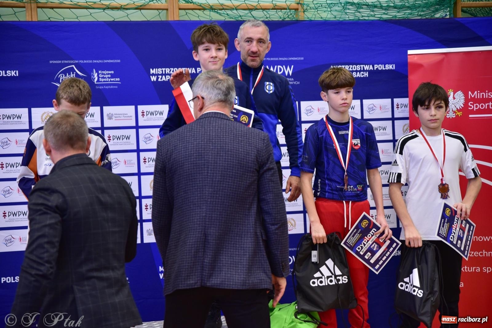 Zdjęcie w galerii na portalu naszraciborz.pl: Z dwoma medalami unici kończą mistrzostwa Polski U-14 wiadomości z regionu