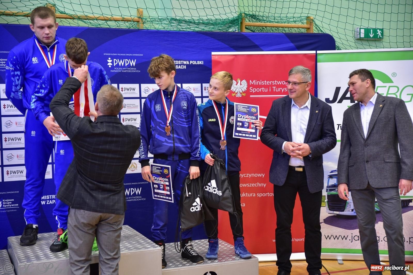 Zdjęcie w galerii na portalu naszraciborz.pl: Z dwoma medalami unici kończą mistrzostwa Polski U-14 wiadomości z regionu