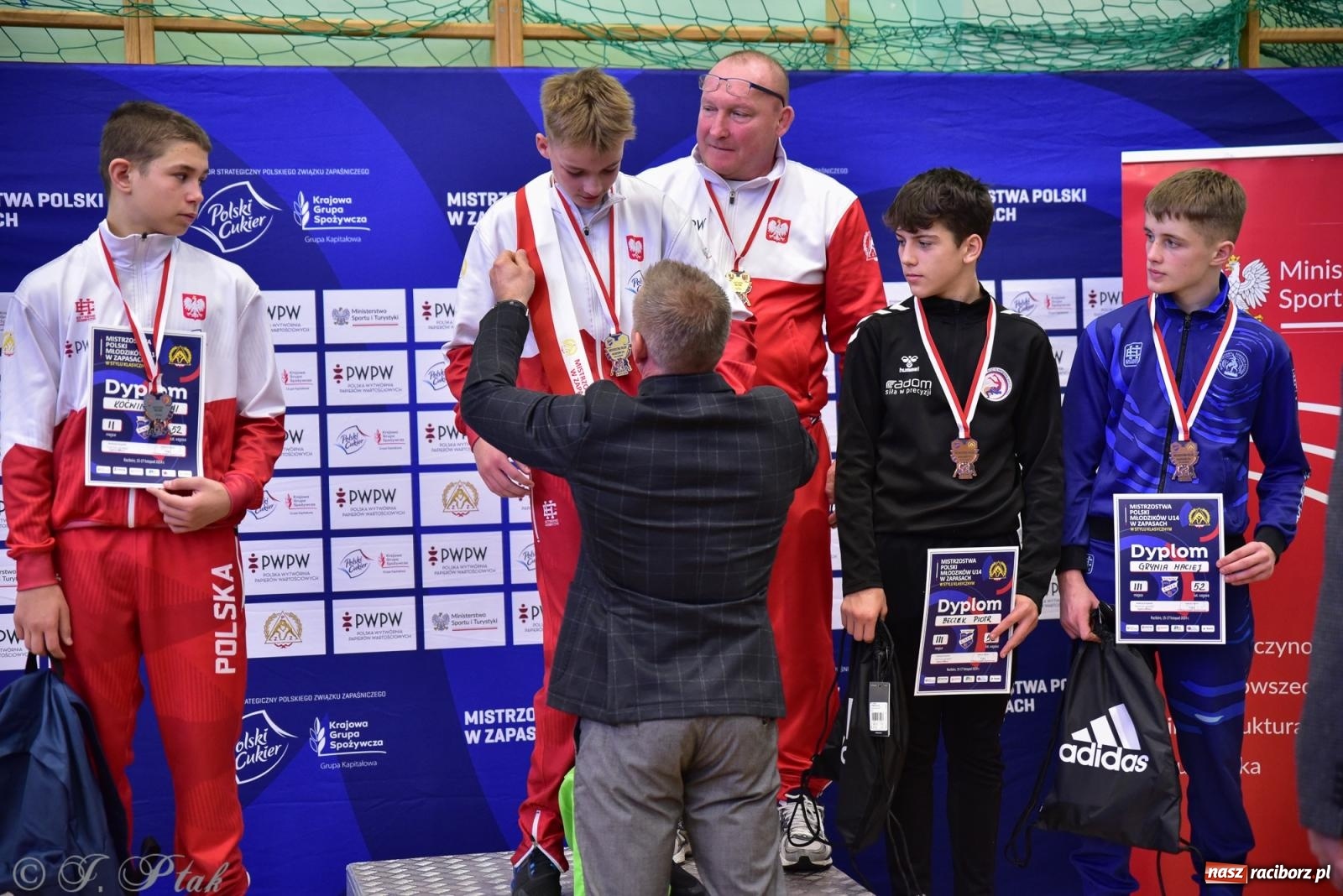 Zdjęcie w galerii na portalu naszraciborz.pl: Z dwoma medalami unici kończą mistrzostwa Polski U-14 wiadomości z regionu