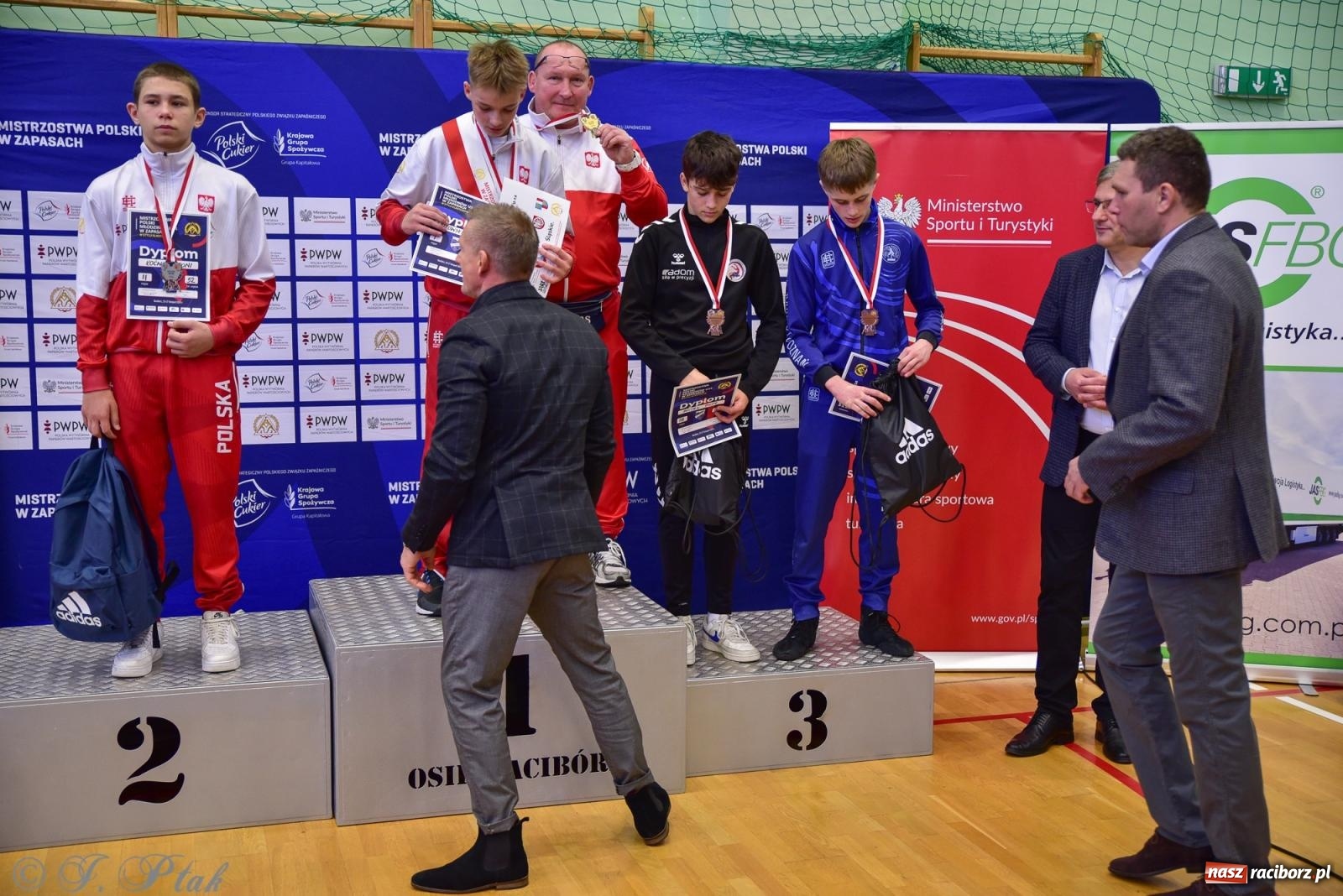 Zdjęcie w galerii na portalu naszraciborz.pl: Z dwoma medalami unici kończą mistrzostwa Polski U-14 wiadomości z regionu