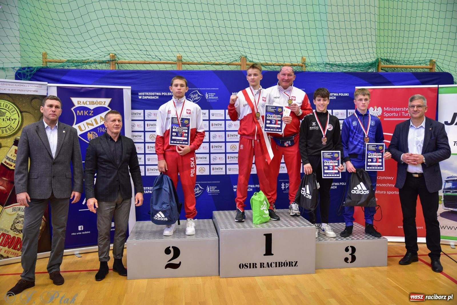 Zdjęcie w galerii na portalu naszraciborz.pl: Z dwoma medalami unici kończą mistrzostwa Polski U-14 wiadomości z regionu