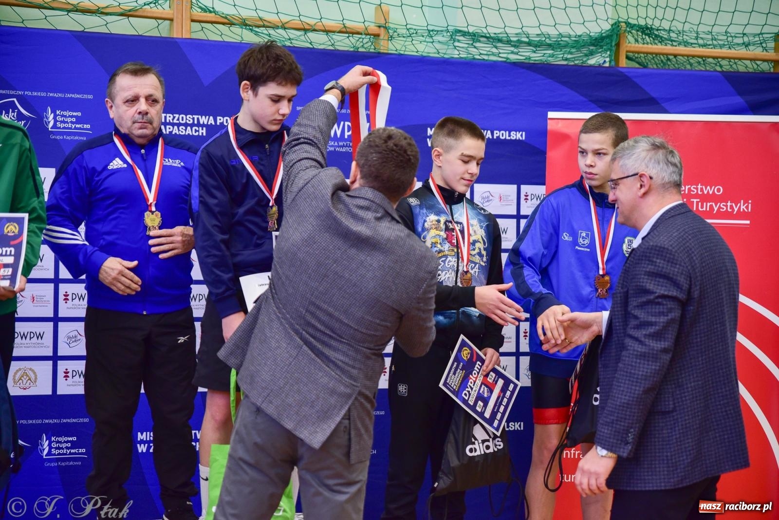 Zdjęcie w galerii na portalu naszraciborz.pl: Z dwoma medalami unici kończą mistrzostwa Polski U-14 wiadomości z regionu