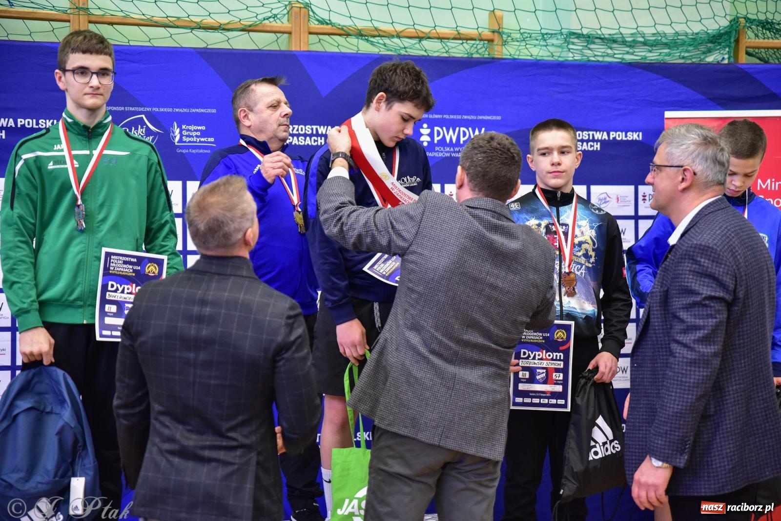 Zdjęcie w galerii na portalu naszraciborz.pl: Z dwoma medalami unici kończą mistrzostwa Polski U-14 wiadomości z regionu