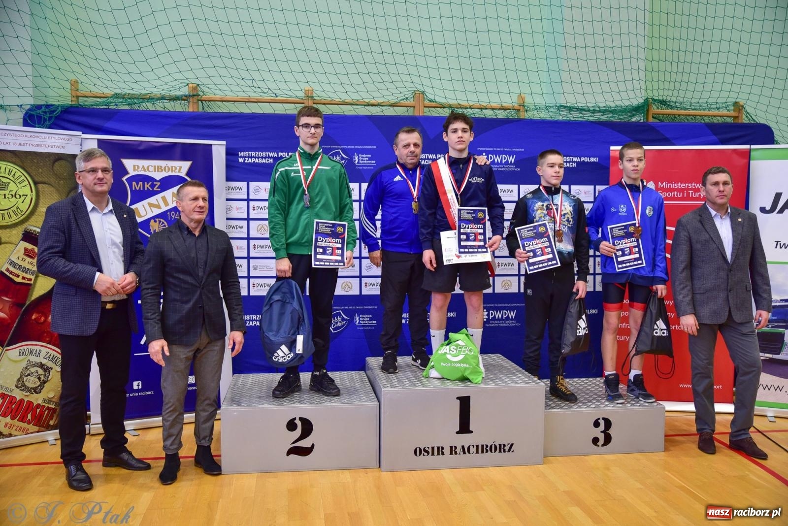 Zdjęcie w galerii na portalu naszraciborz.pl: Z dwoma medalami unici kończą mistrzostwa Polski U-14 wiadomości z regionu