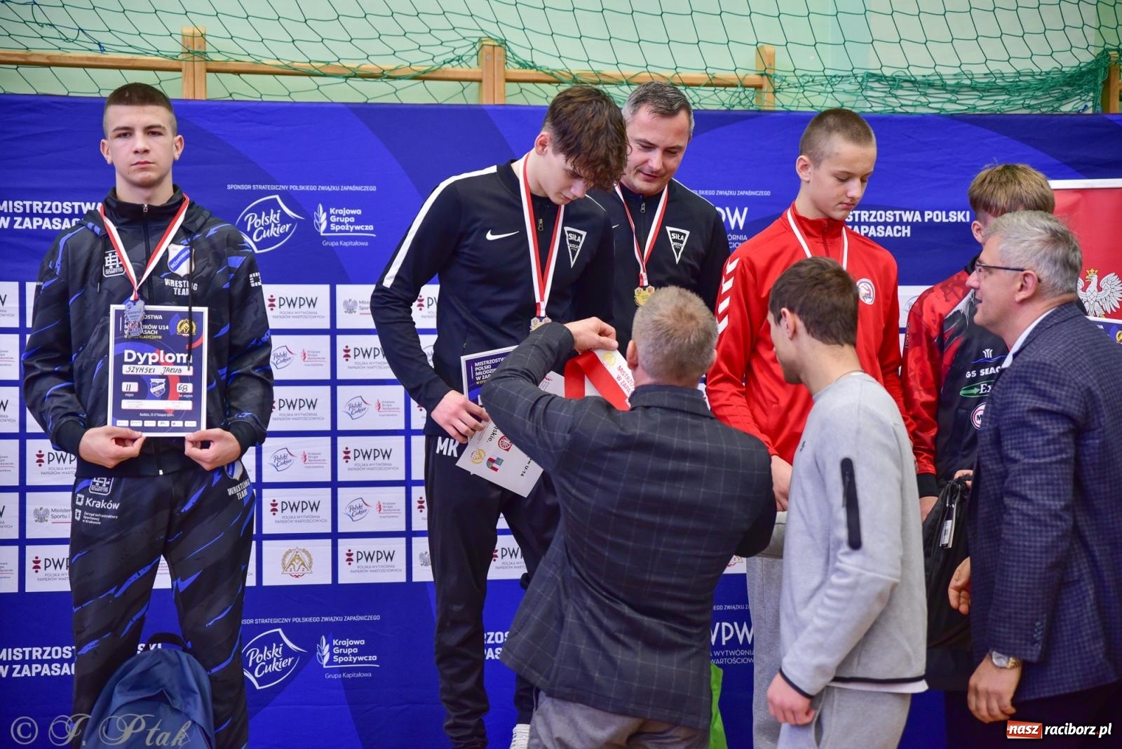 Zdjęcie w galerii na portalu naszraciborz.pl: Z dwoma medalami unici kończą mistrzostwa Polski U-14 wiadomości z regionu