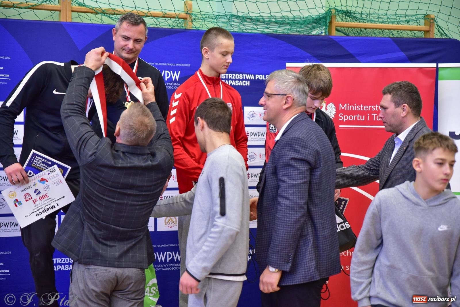 Zdjęcie w galerii na portalu naszraciborz.pl: Z dwoma medalami unici kończą mistrzostwa Polski U-14 wiadomości z regionu