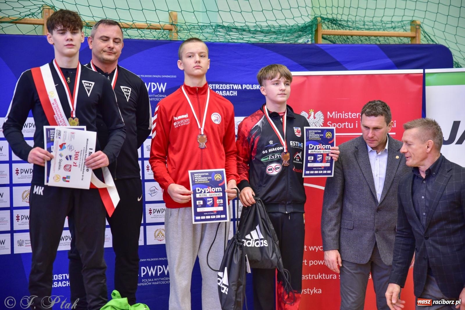 Zdjęcie w galerii na portalu naszraciborz.pl: Z dwoma medalami unici kończą mistrzostwa Polski U-14 wiadomości z regionu