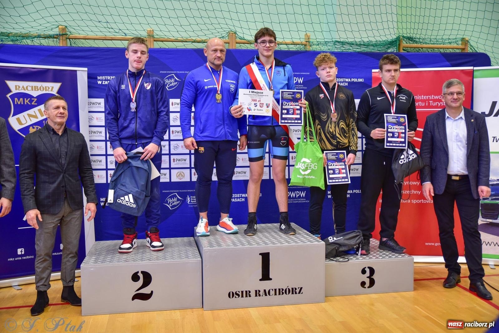 Zdjęcie w galerii na portalu naszraciborz.pl: Z dwoma medalami unici kończą mistrzostwa Polski U-14 wiadomości z regionu