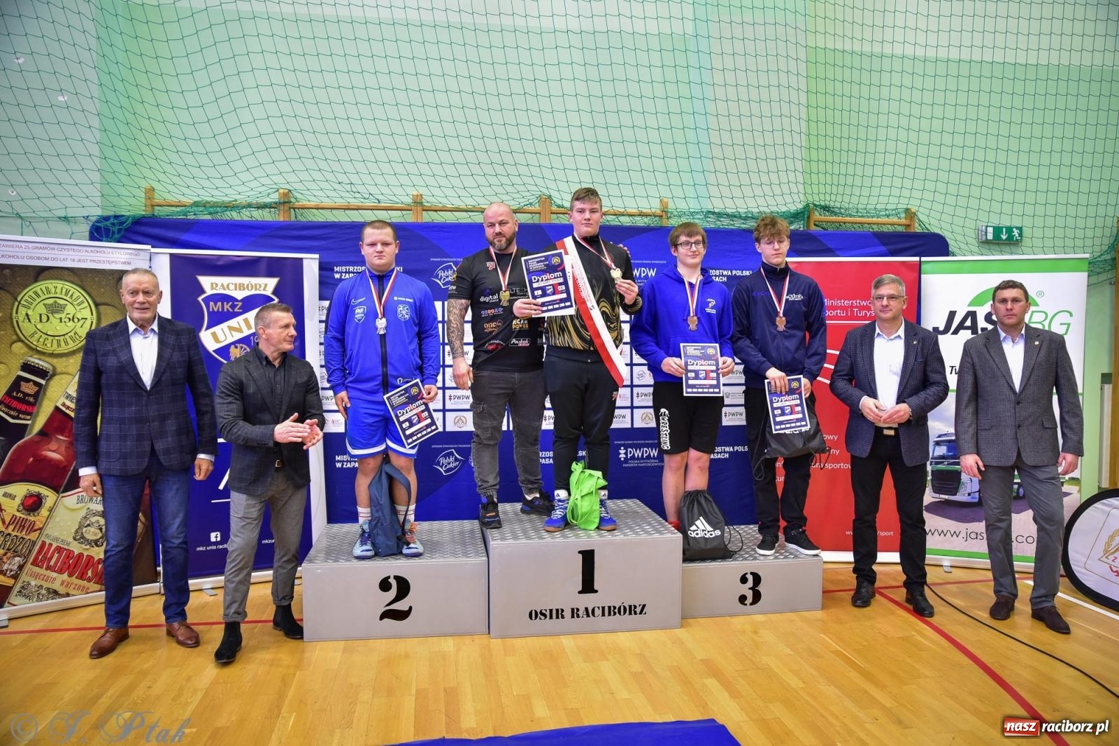 Zdjęcie w galerii na portalu naszraciborz.pl: Z dwoma medalami unici kończą mistrzostwa Polski U-14 wiadomości z regionu