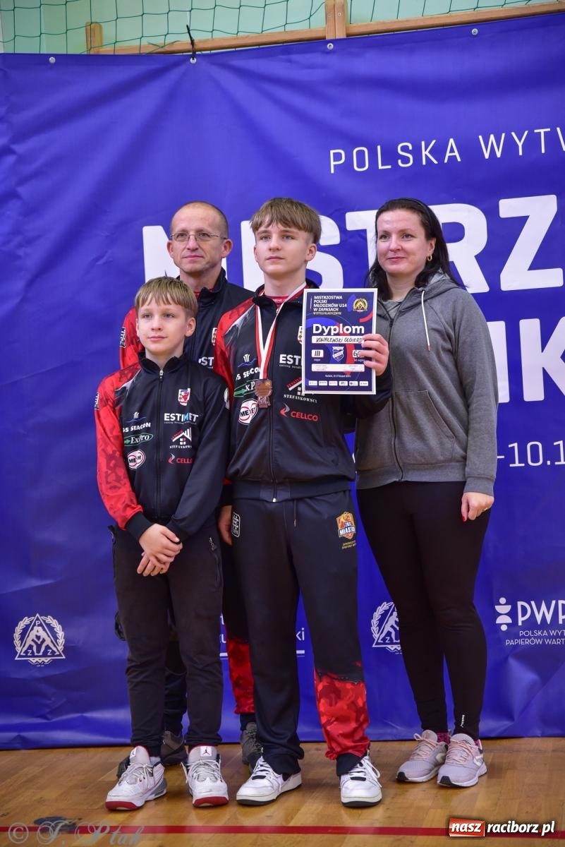 Zdjęcie w galerii na portalu naszraciborz.pl: Z dwoma medalami unici kończą mistrzostwa Polski U-14 wiadomości z regionu