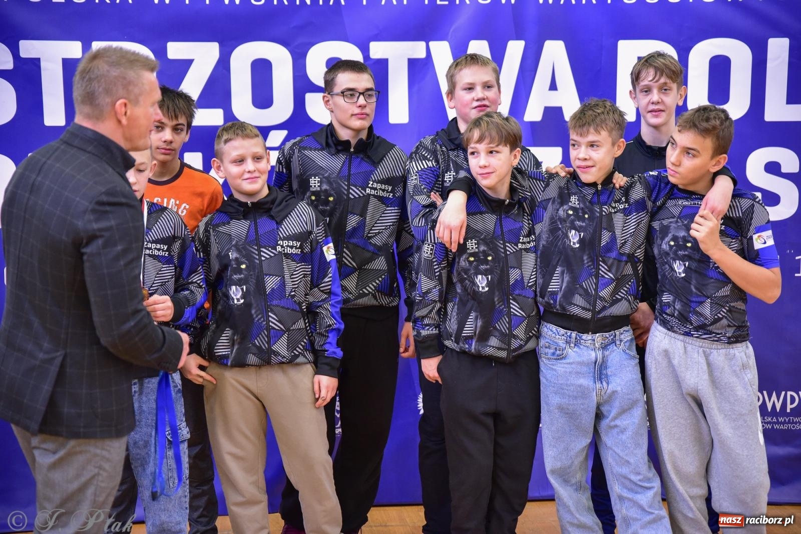 Zdjęcie w galerii na portalu naszraciborz.pl: Z dwoma medalami unici kończą mistrzostwa Polski U-14 wiadomości z regionu