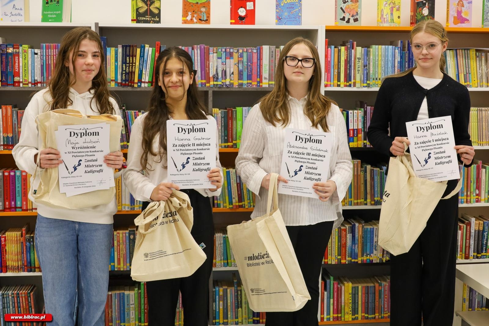 Zdjęcie w galerii na portalu naszraciborz.pl: Zostań Mistrzem Kaligrafii. Relacja z konkursu wiadomości z regionu