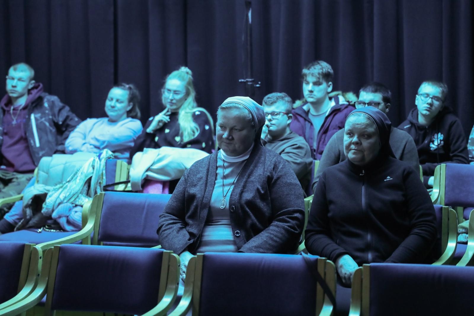 Zdjęcie w galerii na portalu naszraciborz.pl: W PUNKT. Spotkanie z siostrą Barbarą Panfil - misjonarką na Filipinach wiadomości z regionu