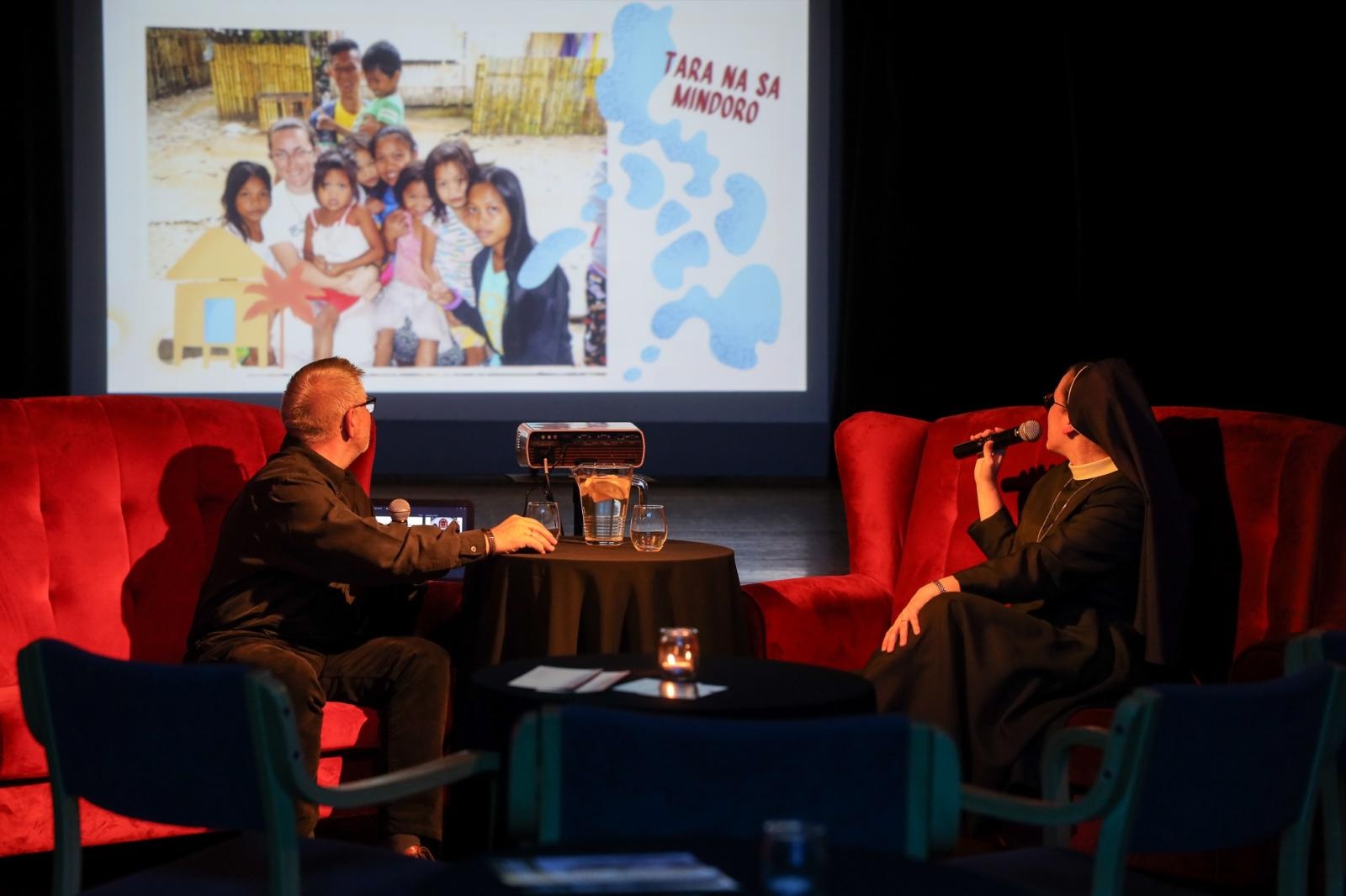 Zdjęcie w galerii na portalu naszraciborz.pl: W PUNKT. Spotkanie z siostrą Barbarą Panfil - misjonarką na Filipinach wiadomości z regionu